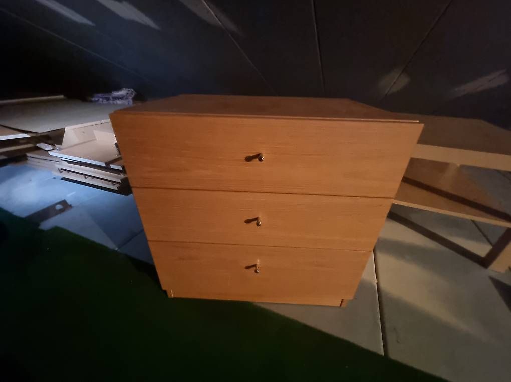 Tische: Bett tischchen – Gebraucht aus Sempach von Severin.Roth 2