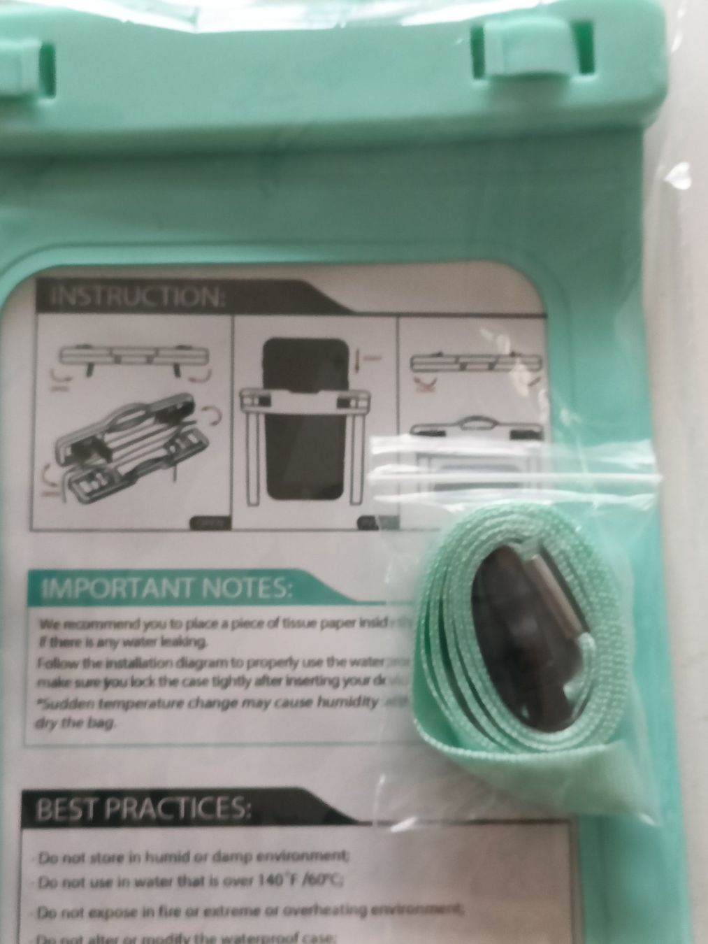 Lampen & Fotografie: Housse étanche pour téléphone portable avec cordon – Neu und originalverpackt aus Vernayaz von pet_qh5r 1