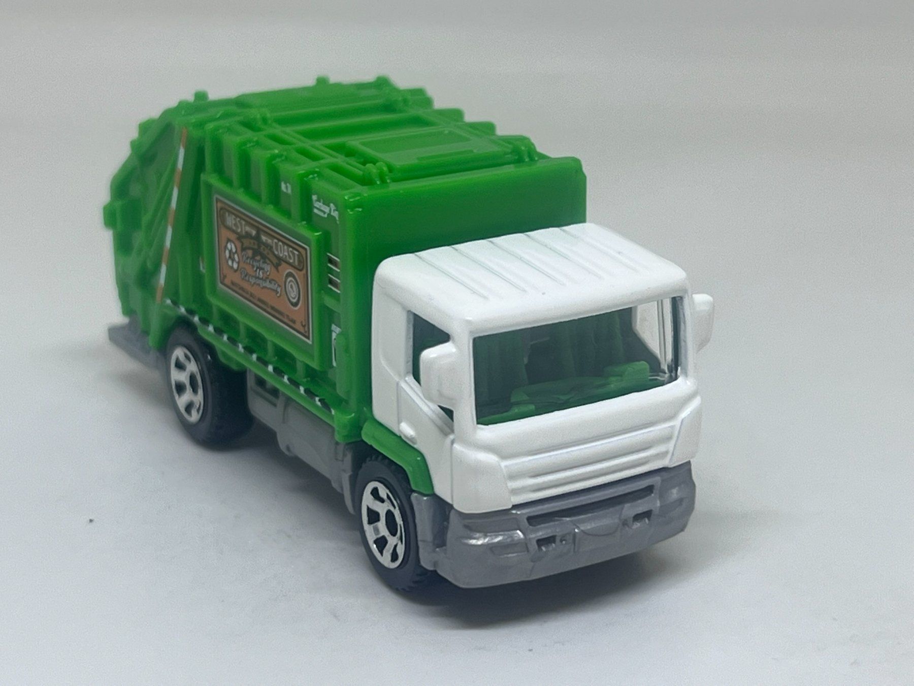Matchbox Modellautos: Matchbox Garbage #28 – Gebraucht aus Wildegg von LaaBoutique