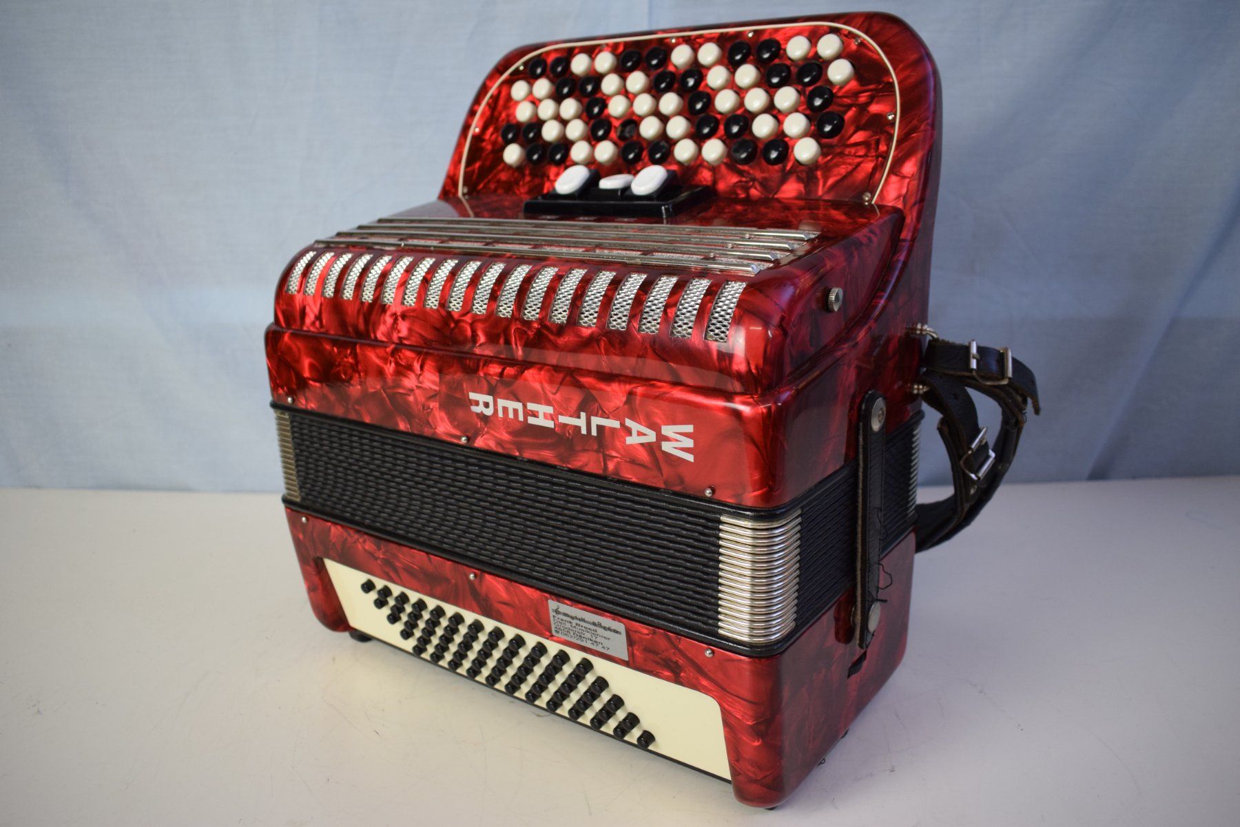 Walther Strumenti musicali: Akkordeon chromatisch Walther – Usato da Zürich venduto da baumusik 2