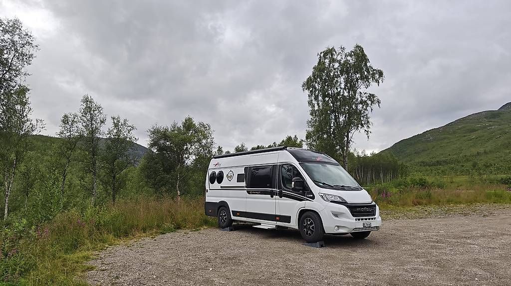 Veicoli da campeggio: Malibu Carthago Van Charming 640GT – Usato da Magglingen/Macolin venduto da cise