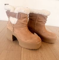 Stiefel UGG braun mit Absatz Grösse 38 **NEU**