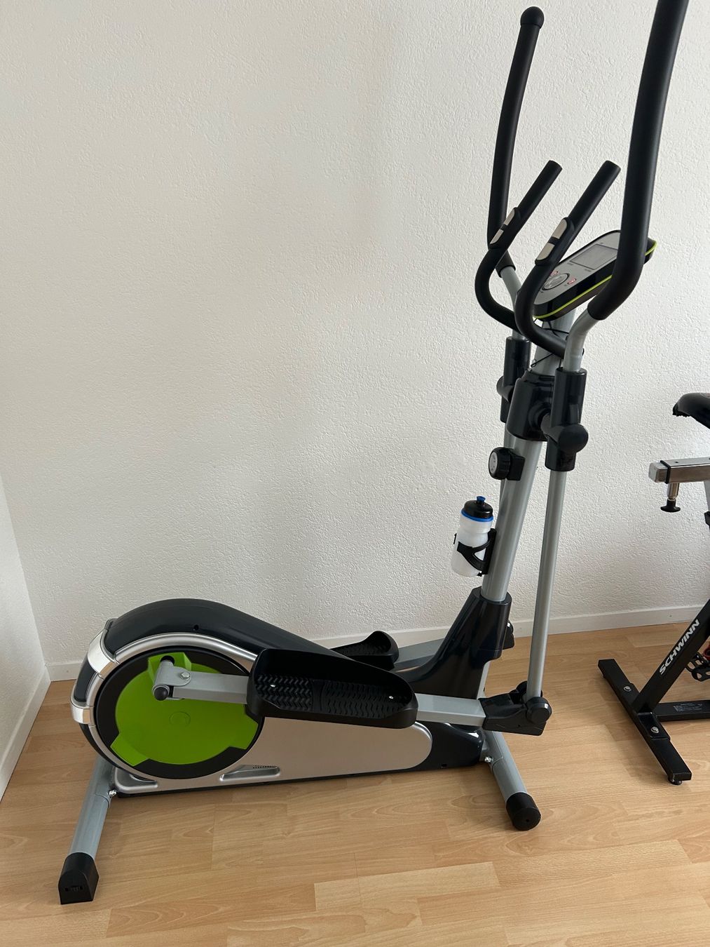 Hometrainer: Neuer Crosstrainer – Nuovo (secondo la descrizione) da Aarberg venduto da force73