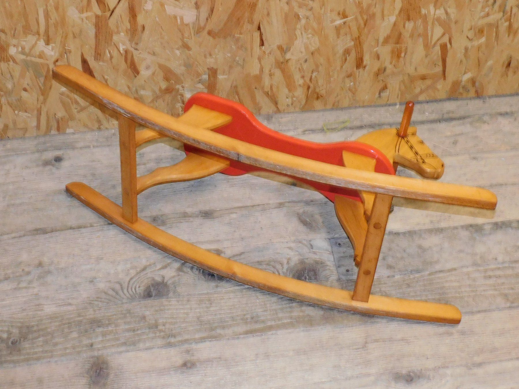 Giocattoli: Schaukelpferd altes Holz Schaukelpferd – Usato da Sursee venduto da 76 5