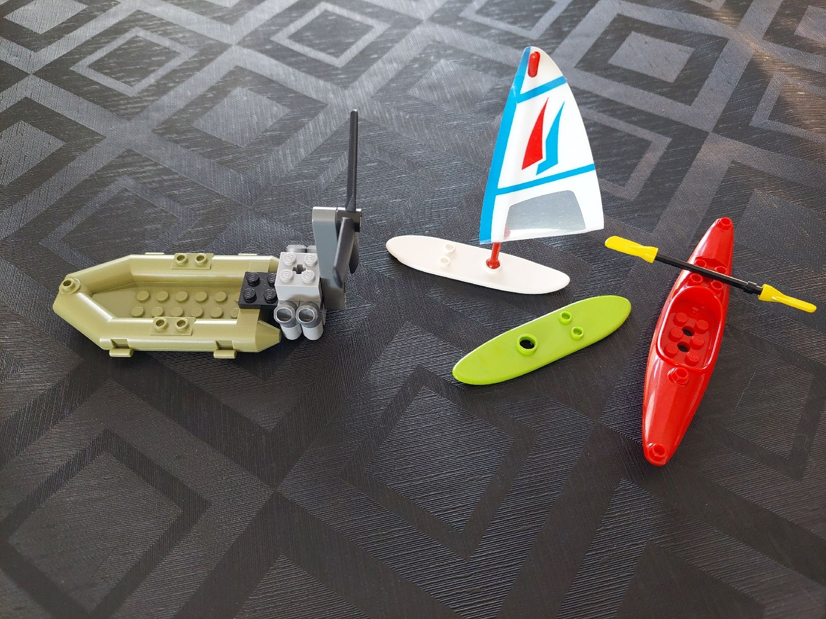 Lego Spielzeuge: Lego Schlauchboot ,Surfbrett, Kajak – Gebraucht aus Zetzwil von sti_x9xf 1