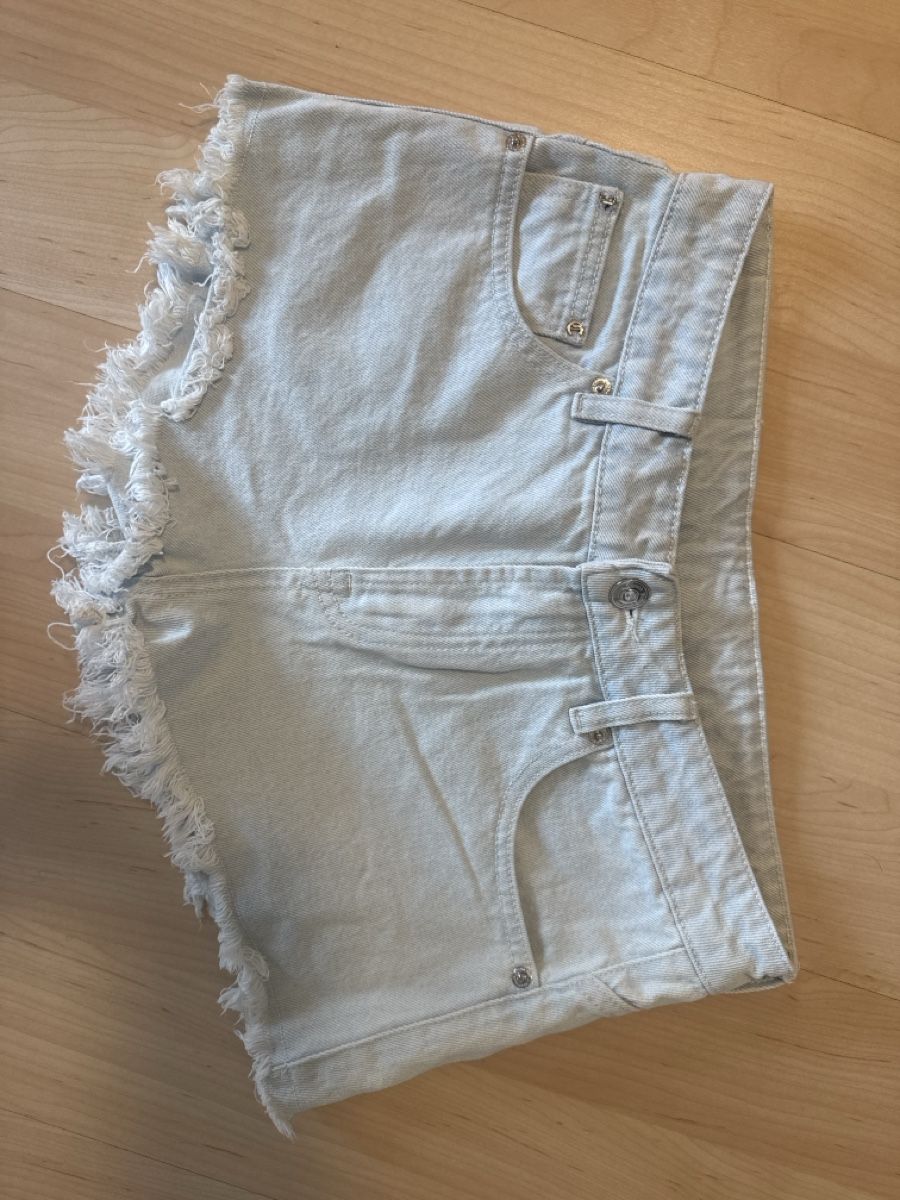 Juicy Couture Pantaloni: Hot pants S Juicy couture – Usato da Kloten venduto da vaanidalea 1
