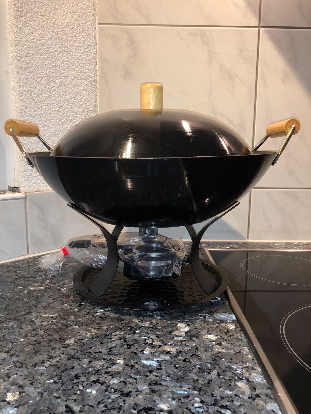 Pfannen: Wok-Pfanne – Gebraucht aus Obermumpf von moglipedro