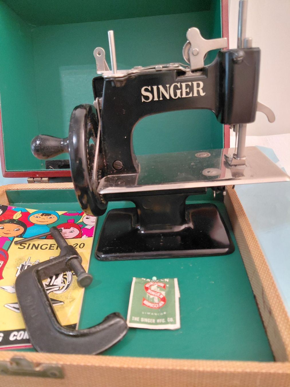 Singer Macchine da cucire: antike Kindernähmaschine SINGER – Usato da Zürich venduto da Rosys 1