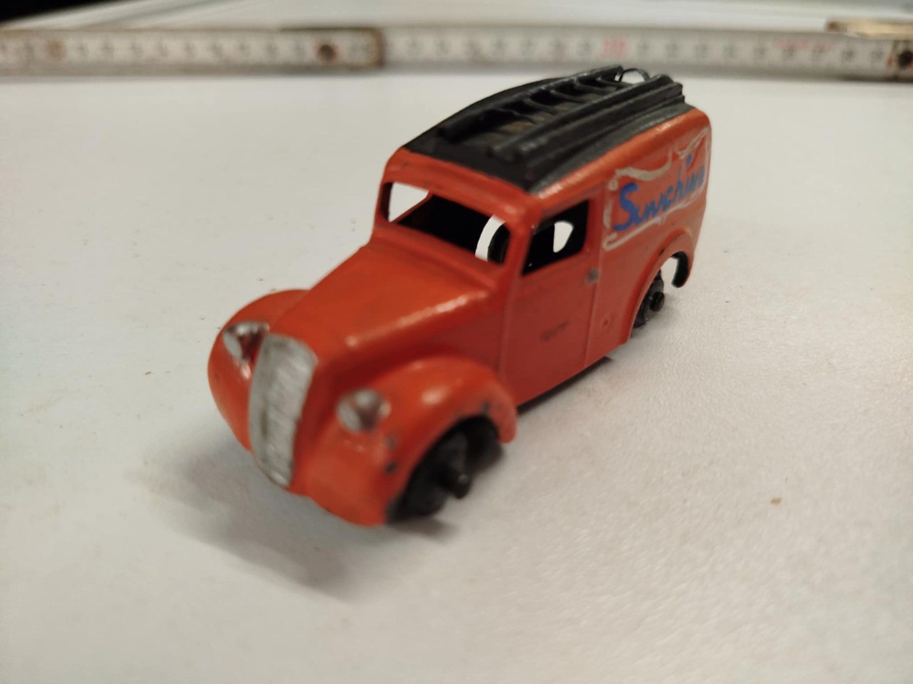 Dinky Toys Modellini d'auto: Dinky Toys (nr 5) – Usato da La Chaux-de-Fonds venduto da Emmaus2300CDF 1