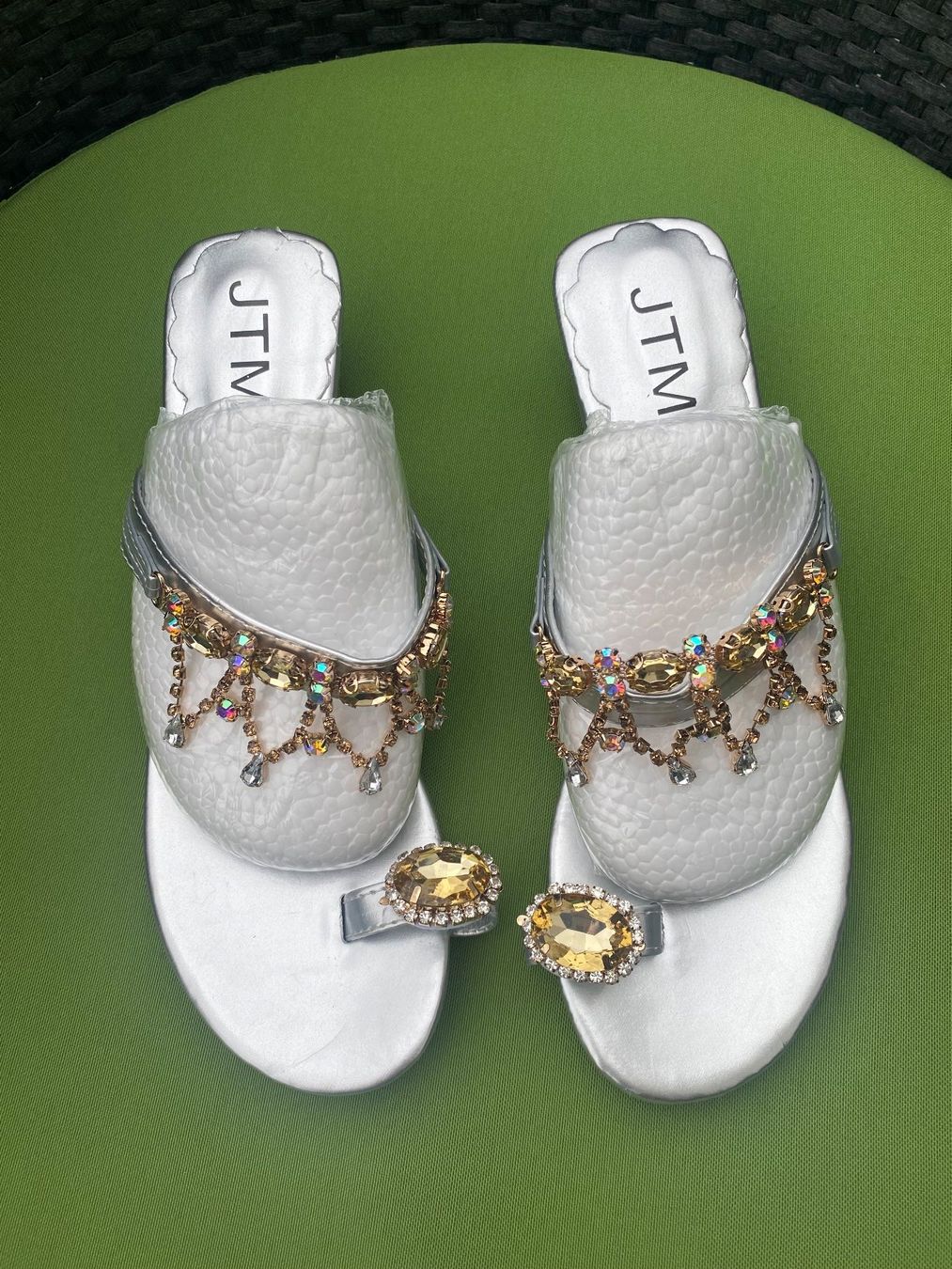 Chaussures femmes: SUMMERTIME - stylische/edle Flip-Flops mit Décor, silber, 39 – Neuf (Voir description) à Winkel par ferrari2022 5