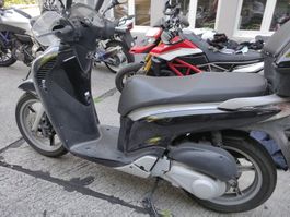 Honda SH 125 Roller Schwarz