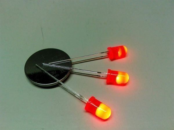 Componenti elettronici: LED rot 5mm, 100 Stück – Nuovo (secondo la descrizione) da Luzern venduto da Salefactory 1