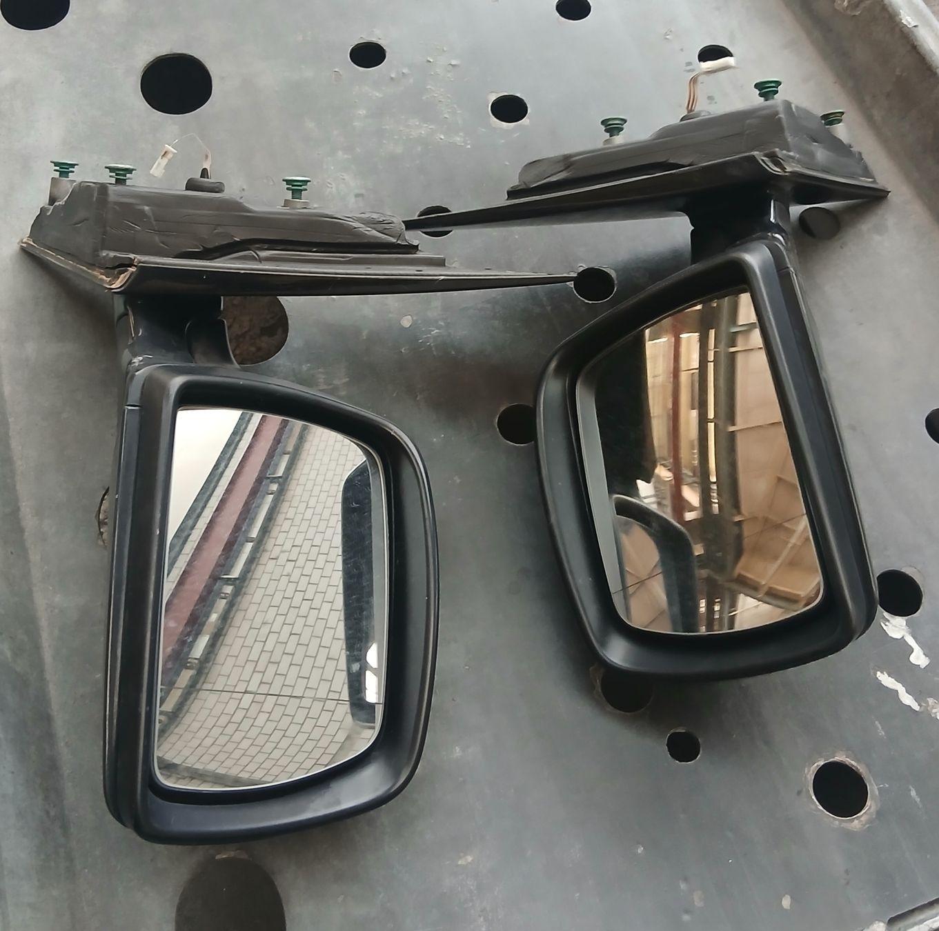 BMW Tutti pezzi di ricambio auto: Rétroviseurs BMW X3 E83 2004-2010 – Usato da la heutte venduto da Auto-stock 1