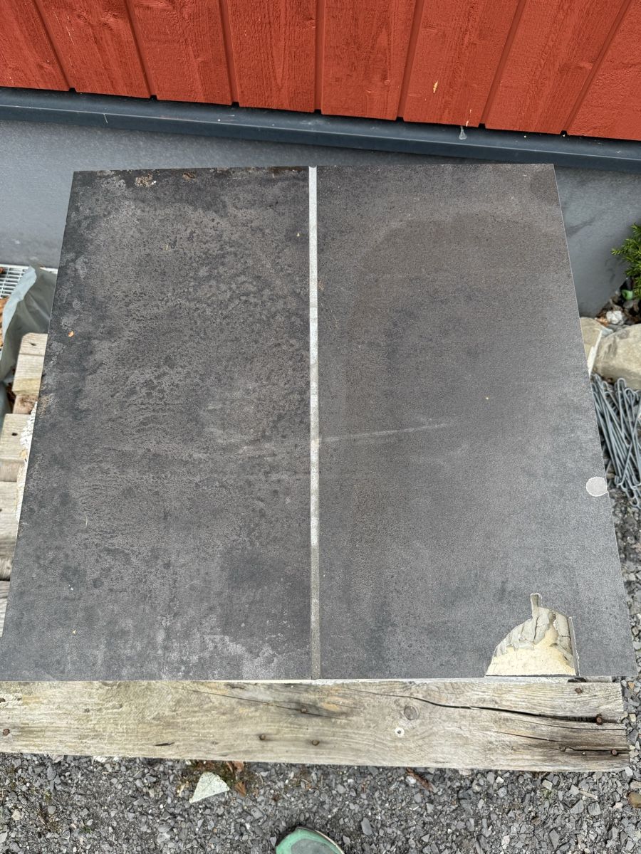 Bodenbeläge: Feinsteinzeugfliesen /-platten – Neu (gemäss Beschreibung) aus Altdorf UR von Gleisel