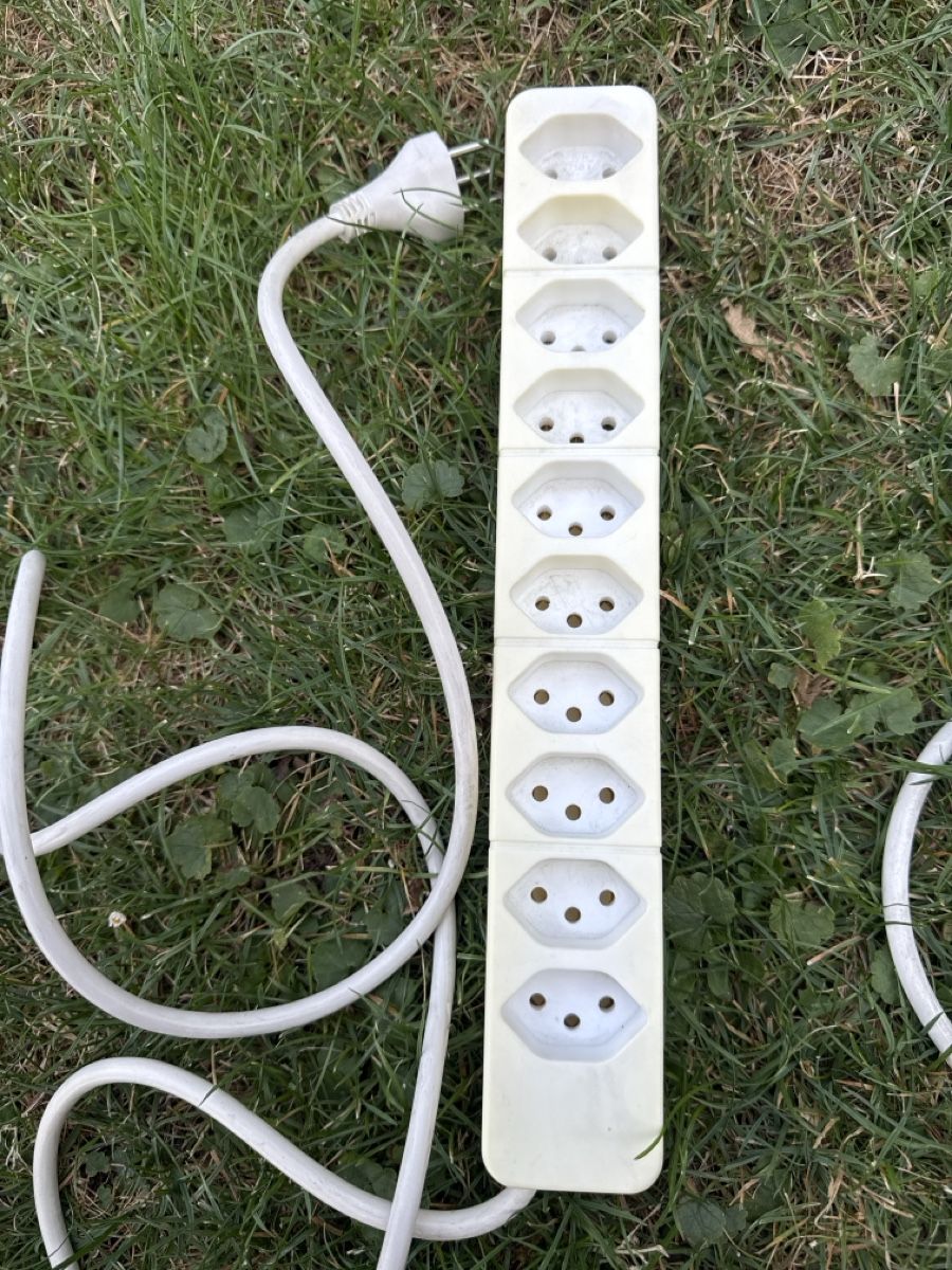 Alimentazione elettrica: 4 mehrfach Elektro-Steckleisten – Usato da Elsau venduto da CTN20 3