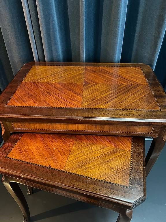 Tische: Ensemble de 3 tables gigognes style Louis XV – Gebraucht aus La Neuveville von XavierLuke 1