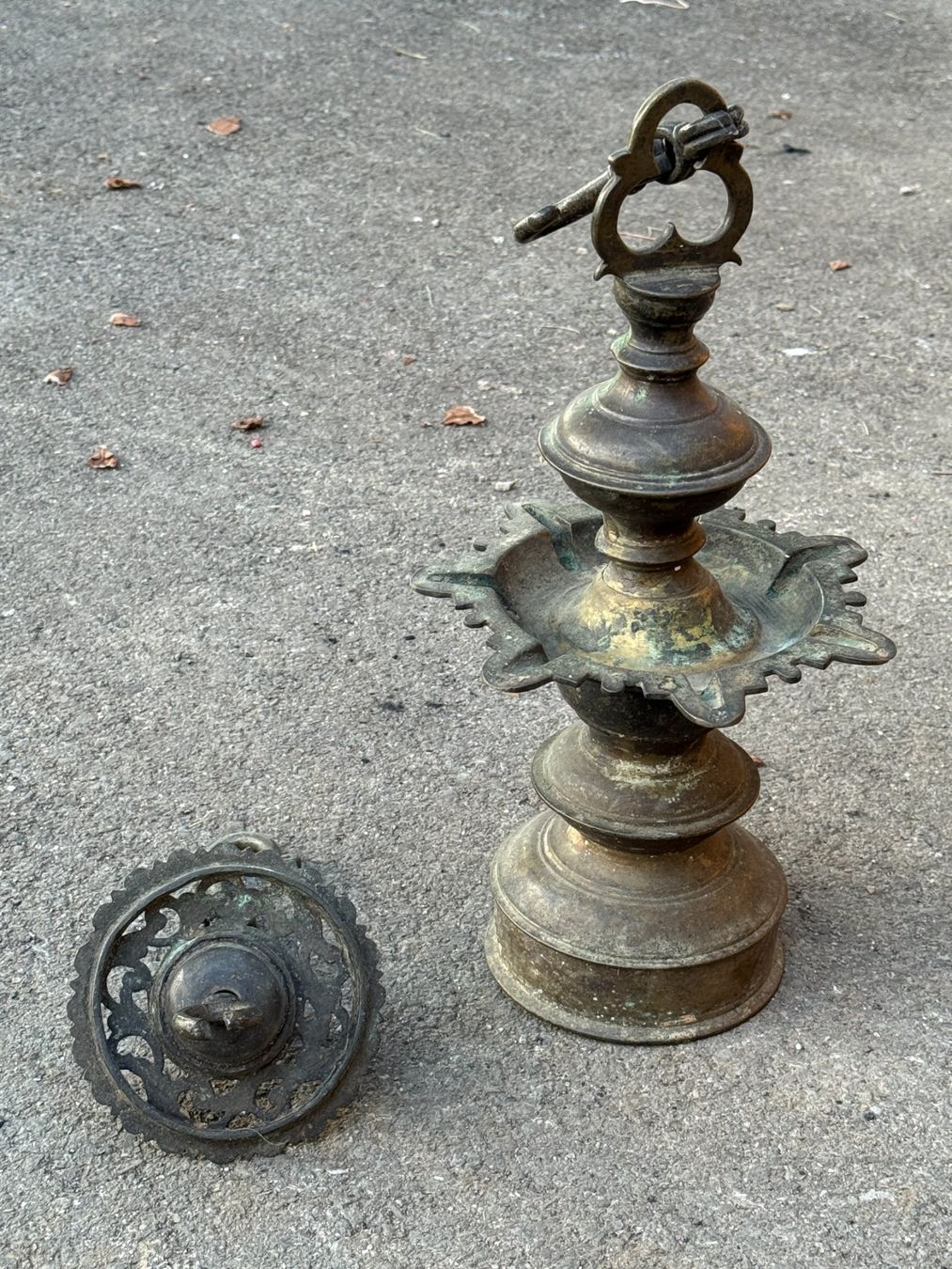 Lampen: Vintage Messing oder Bronze Oellampe, orientalisch – Gebraucht aus Zürich von Sailor68green