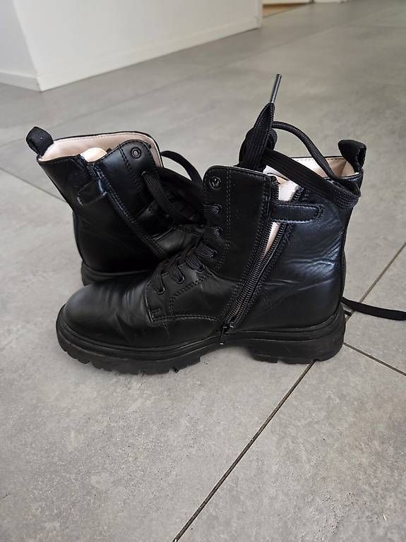 Scarpe da donna: Stivaletti donna Calvin Klein  – Usato da Bellinzona venduto da lus_lyb5 1