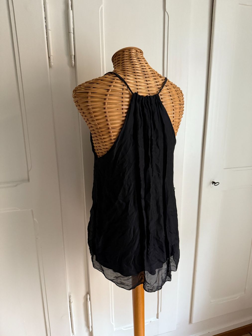 Zara Tops: Seide Top schwarz fliessend S – Gebraucht aus Zürich von Diazaio 2