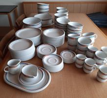 Grosses Geschirrservice