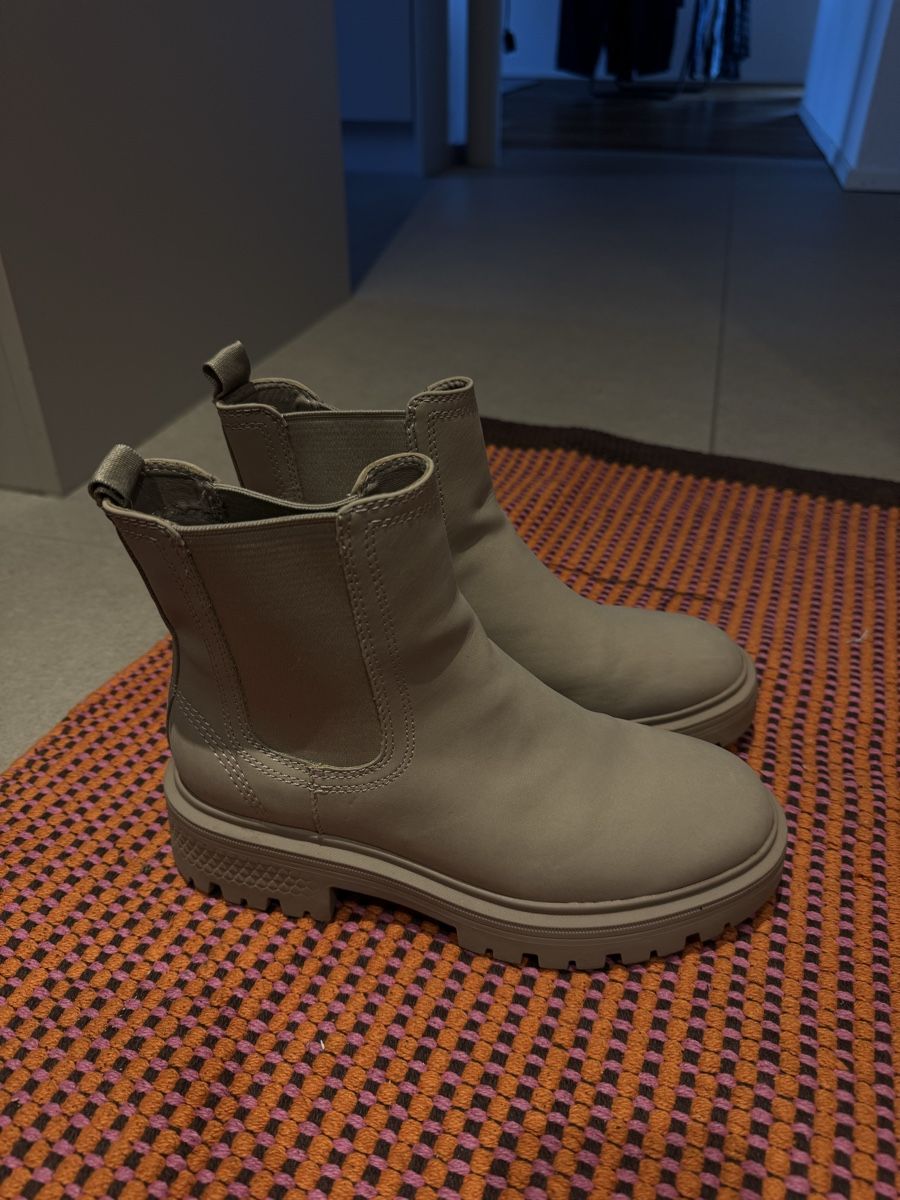 Scarpe da donna: beige boots – Usato da Roggwil BE venduto da lffcb