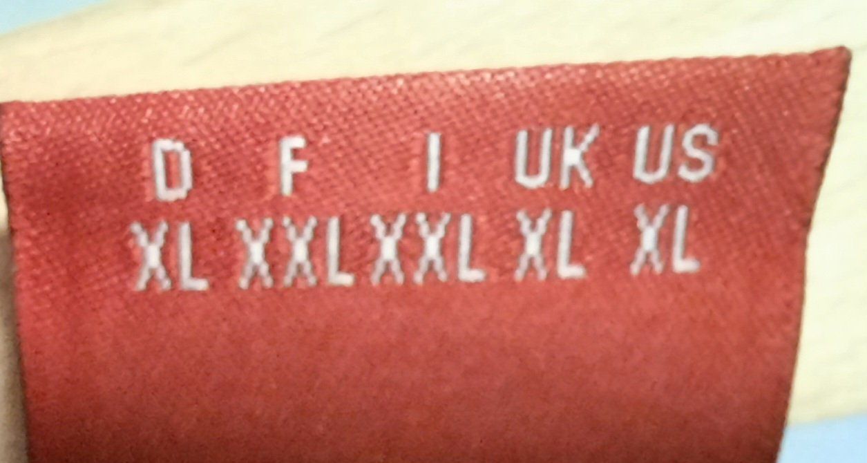 Esprit T-shirt: T-Shirt – Usato da Zürich venduto da pia_p95m 3
