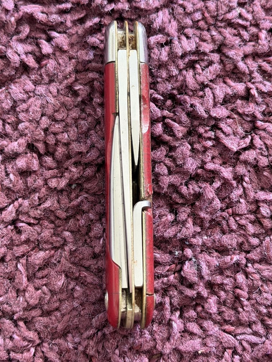 Victorinox Taschenmesser: Victorinox Taschenmesser rot 62 – Defekt aus Lyss von nekoreh 5