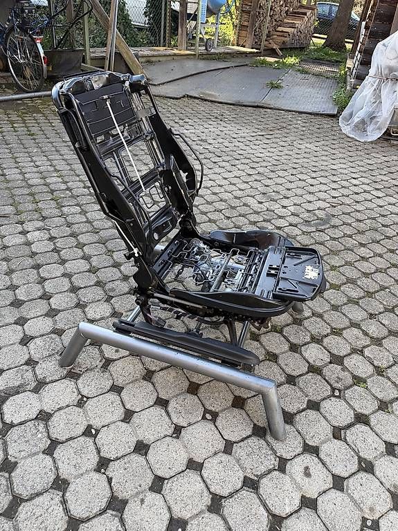 Accessori per altri veicoli: Bmw e46 Coupe Sitzgestell – Usato da Muri AG venduto da Aero96 2
