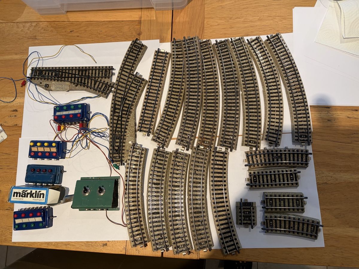 Märklin Modellini di ferrovie: divers composants ferroviaires Märkli – Usato da Echallens venduto da JAR69
