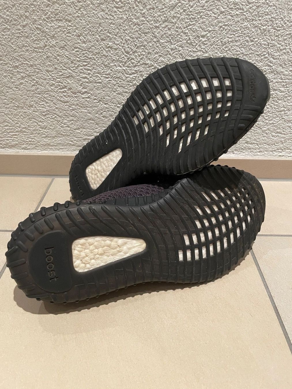 Adidas Herrenschuhe: Adidas Yeezy 350 Static Black EU 42 2/3 – Gebraucht aus Erlinsbach von sasneakers 3