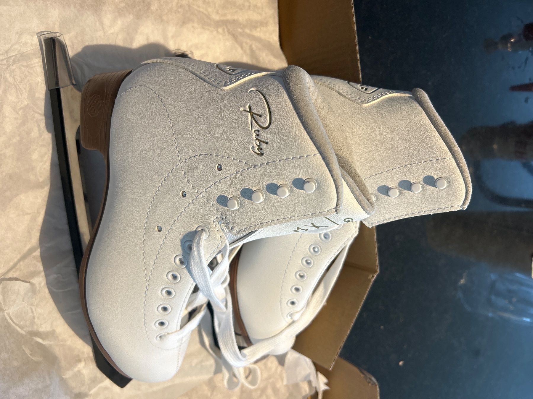 NEU Graf Eiskunstlauf RUBY Star mit Swarovski-Kristall Gr.37 (Neuf avec ...