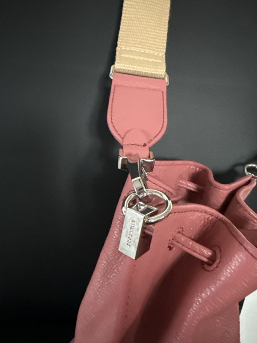 Coccinelle Borse da donna: Coccinelle Handtasche – Nuovo e nell'imballaggio originale da Selzach venduto da Adatte02 2