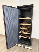 Cantina vini Liebherr