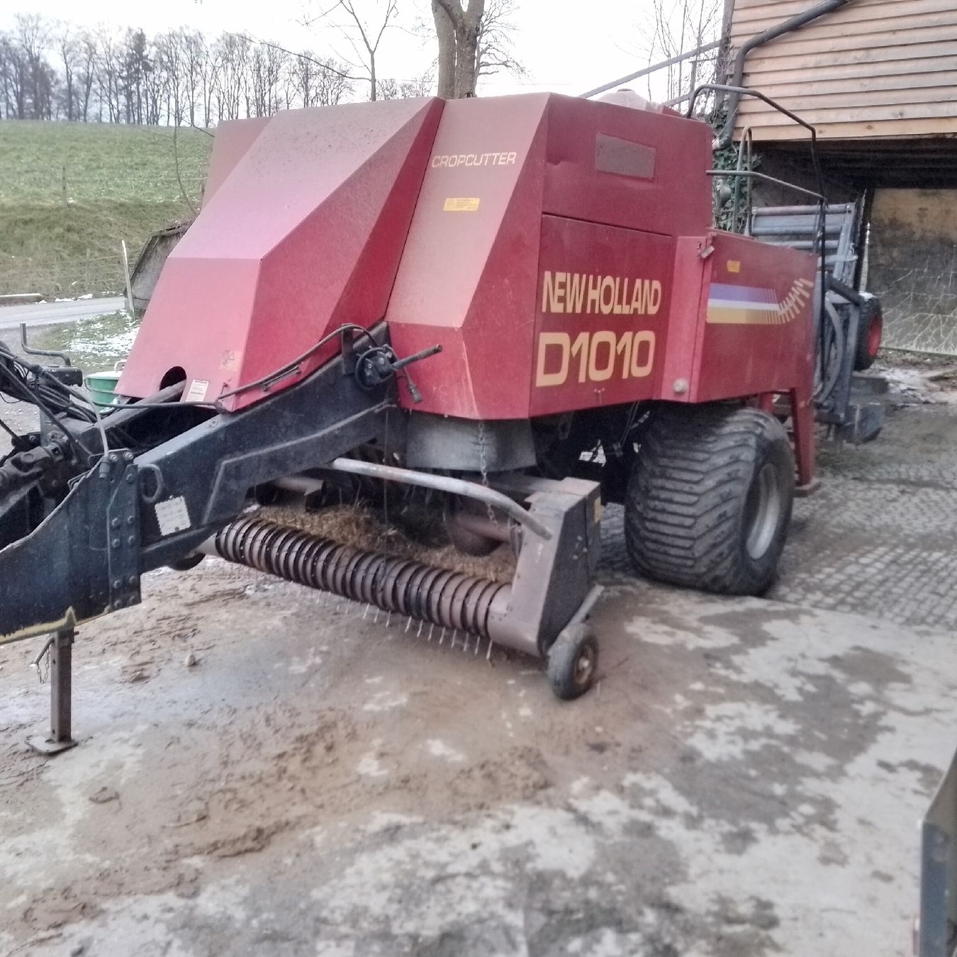 New Holland Tutte le macchine: Quaderballenpresse – Usato da Ueberstorf venduto da rabbit16