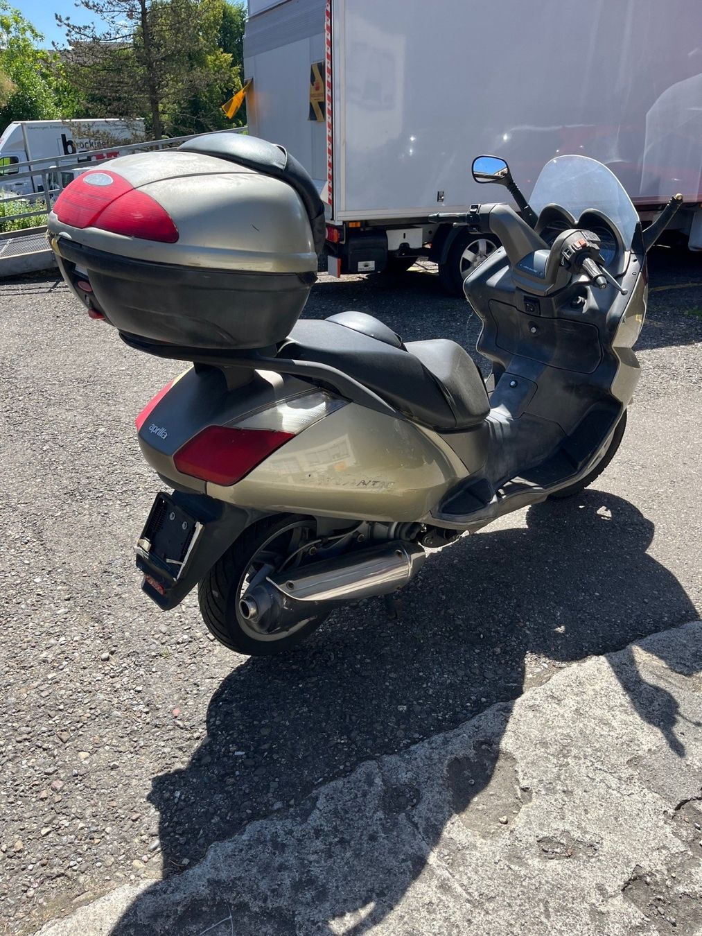 Aprilia Scooters: Occasion Roller Aprilia Atlantic 125 grau – Gebraucht aus Zürich-Schwamendingen von Josts_ToeffladeAG 3