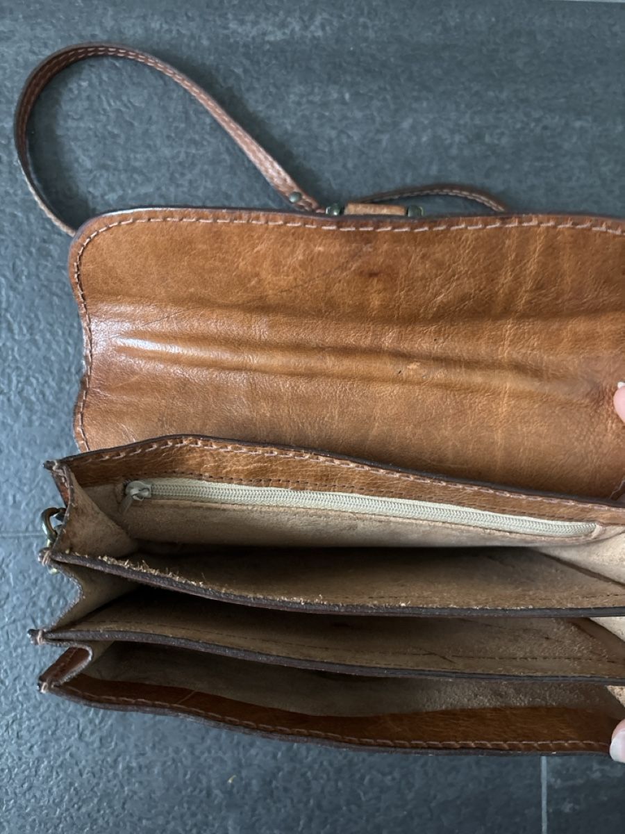 Borse da donna: Umhängetasche Leder Vintage – Usato da Sarnen venduto da leonie.vera 3