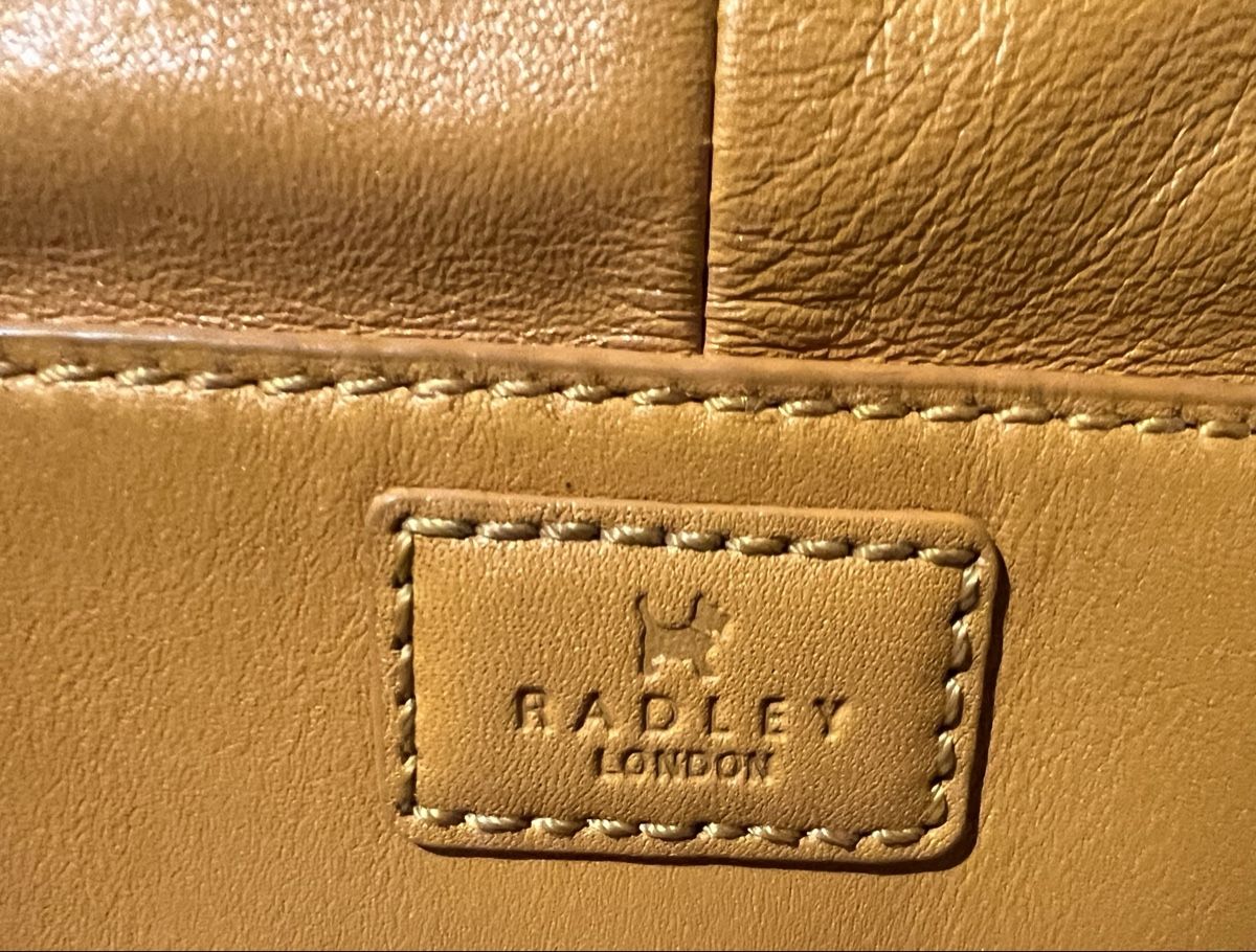 Radley Taschen für Damen: Sac à main en cuir jaune moutarde Radley – Gebraucht aus St-Pierre-Clages von ste_xk6p 3