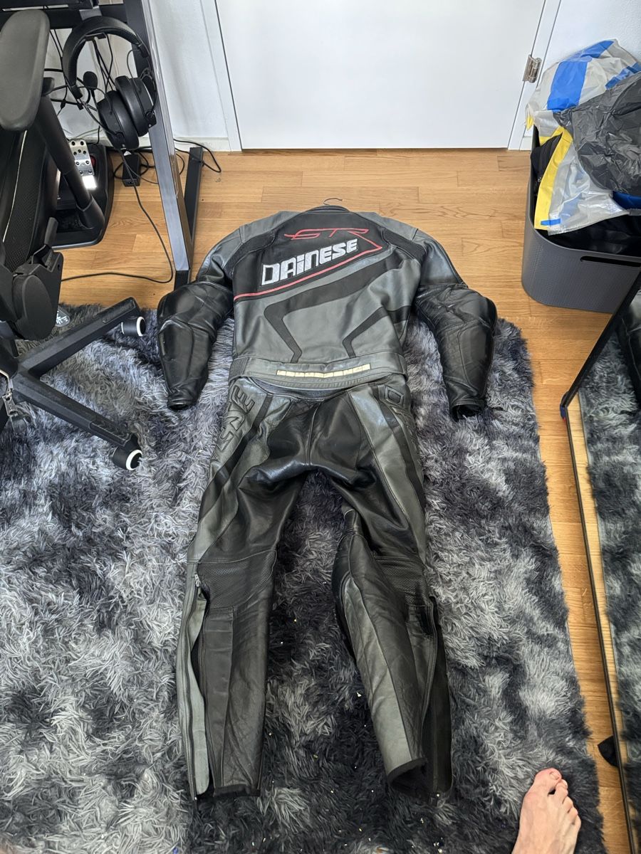 Dainese Completi: Dainese Lederkombi gr.50 – Nuovo (secondo la descrizione) da Embrach venduto da vas_y2gz 2