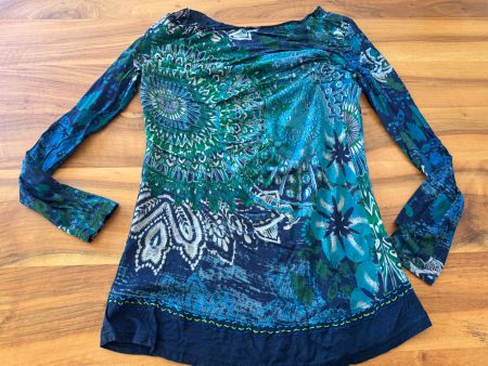 DESIGUAL tolles figurbetontes T-Shirt Grösse L