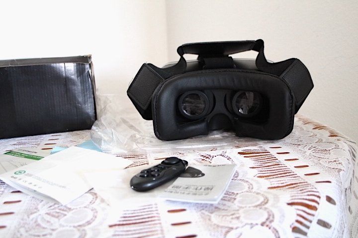 Casco VR: VR Shinecon 3D VR-Brille inkl. Bluetooth-Fernbedienung – Usato da Locarno venduto da fripui 4