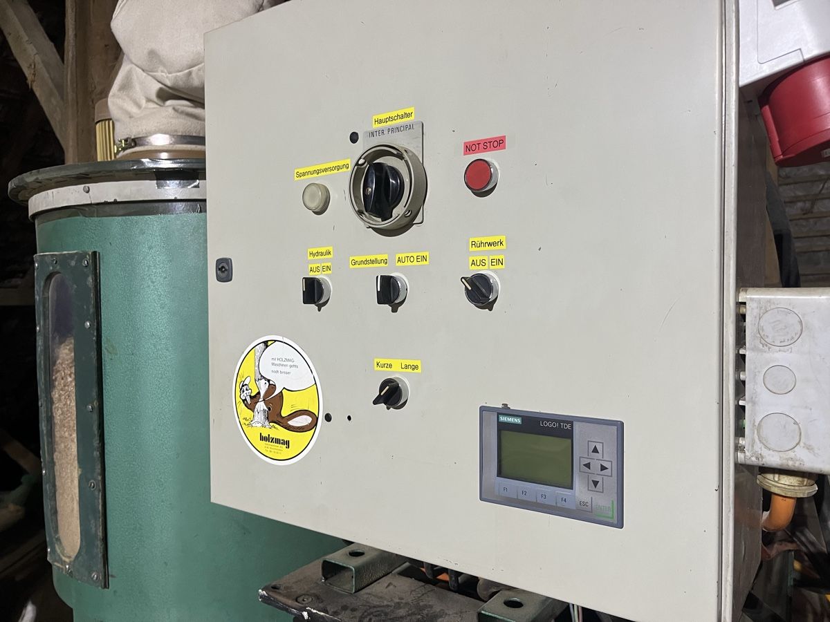 Alle Maschinen: Brikettpresse Elan 70 – Gebraucht aus Kestenholz von Arion4703 1