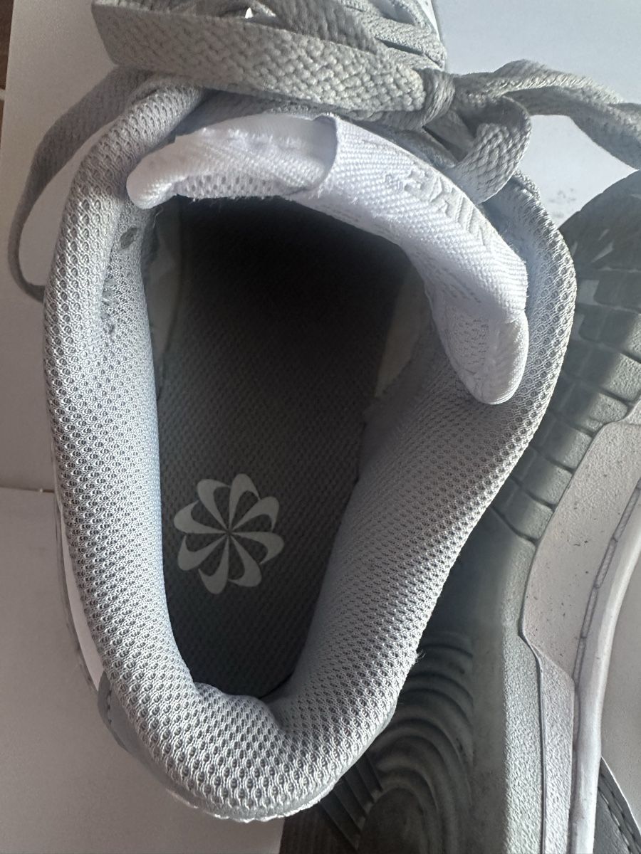 Nike Scarpe da uomo: Nike basket Dunk Low blanc gris – Usato da Lussery-Villars venduto da Bellavita95 3