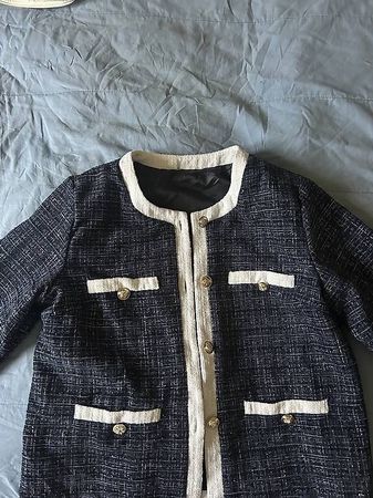 Lot de deux veste style chanel 44