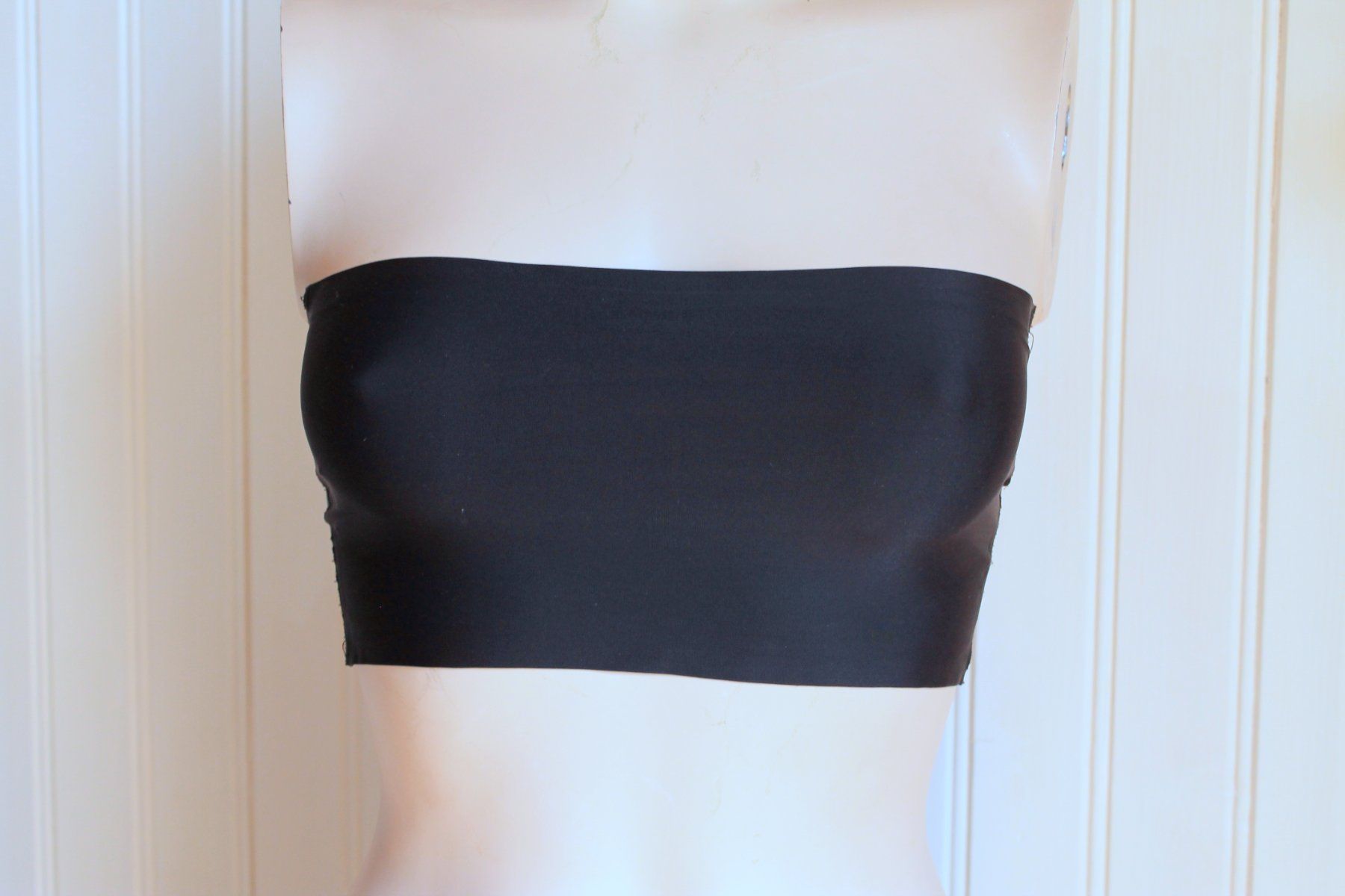 Altra biancheria intima: nahtloses BANDEAU BH / Bustier in Schwarz  32-36 – Usato da Rebstein venduto da QuasarVincent 1