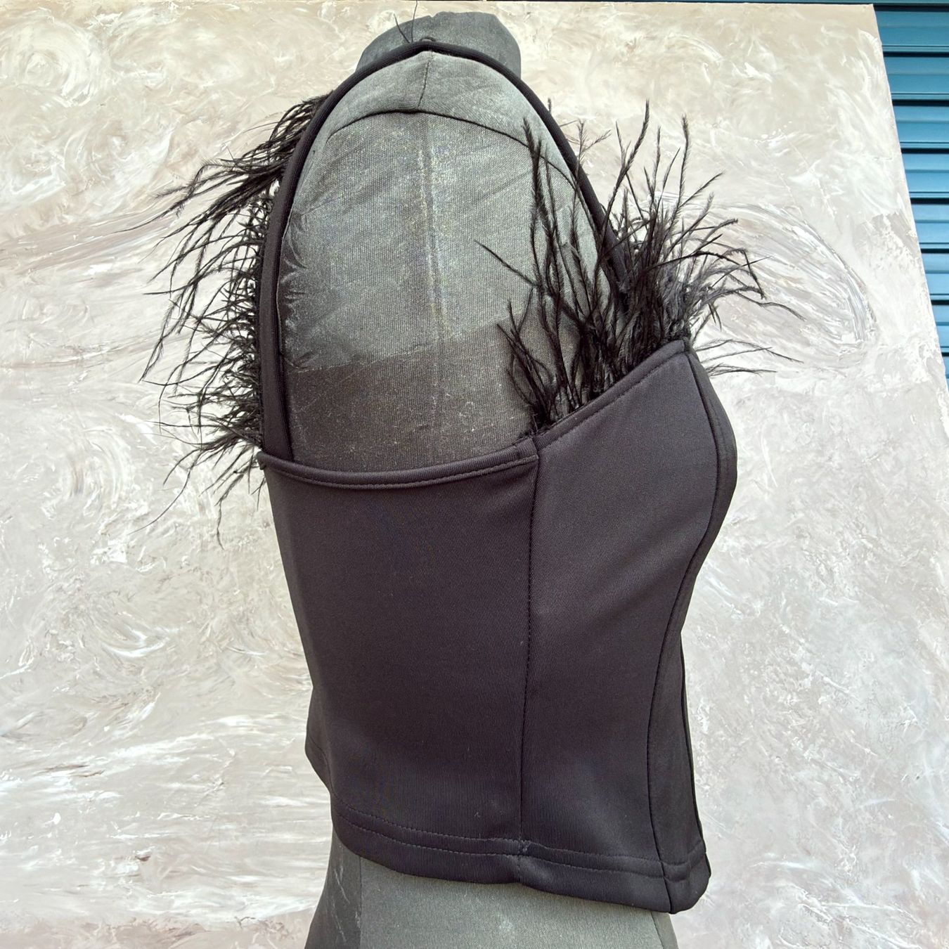 Tops: Bustier corset noir à plumes – Gebraucht aus Thônex von BrYu 2