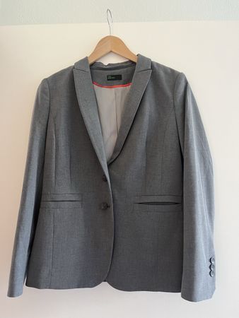 Benetton taillierter Blazer. Gr. 38