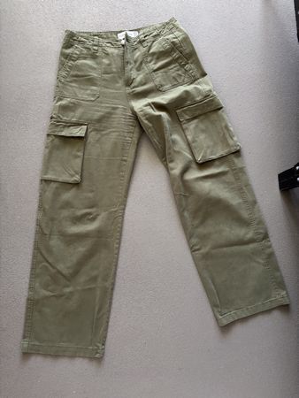 Pantalons cargo verts Stradivarius femme taille Eu 40 
