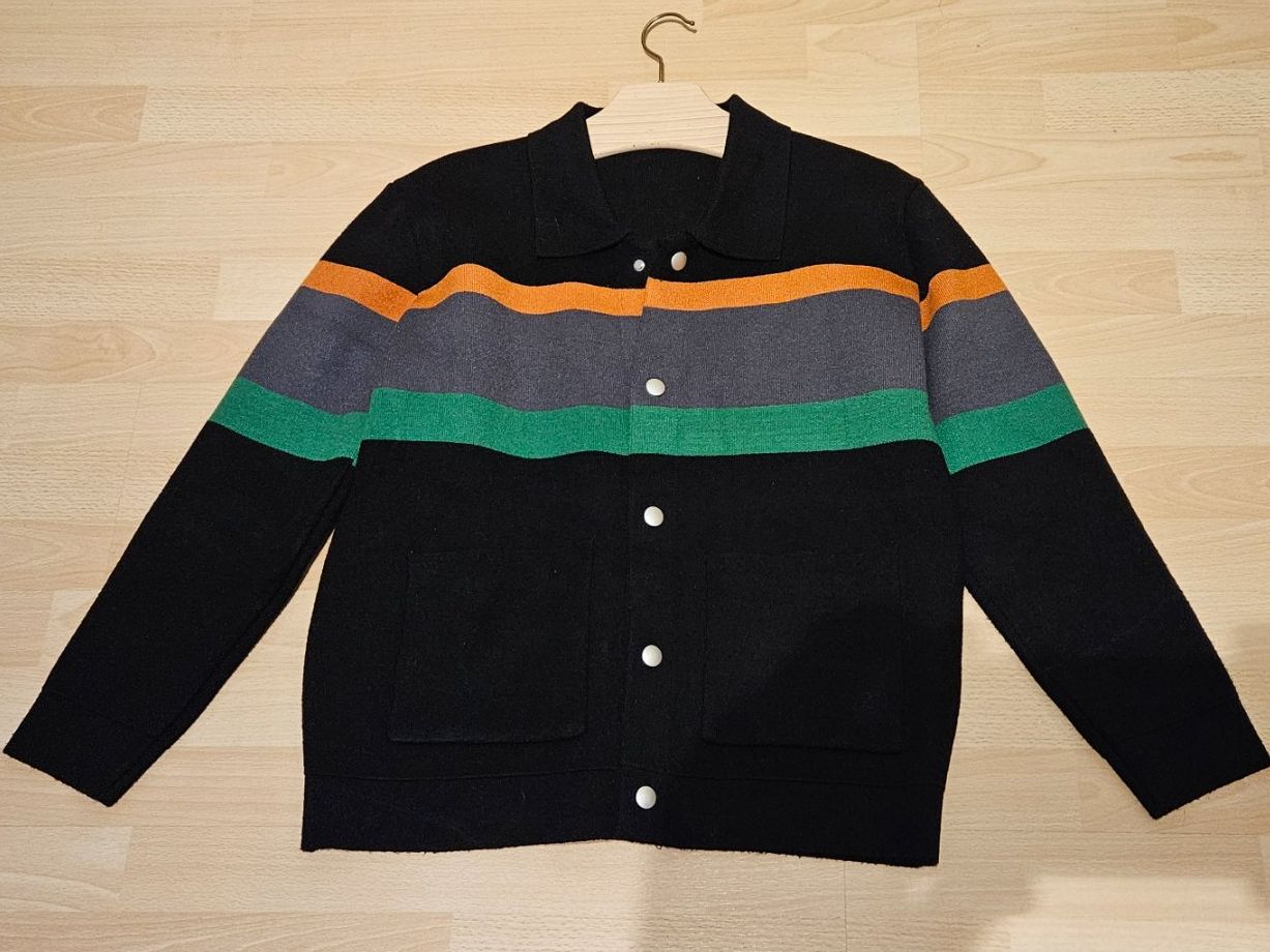 Giacche: Jacke, Strickjacke mit 2 aufgesetzten Taschen, ca. M – Usato da Jona venduto da ASMARADO