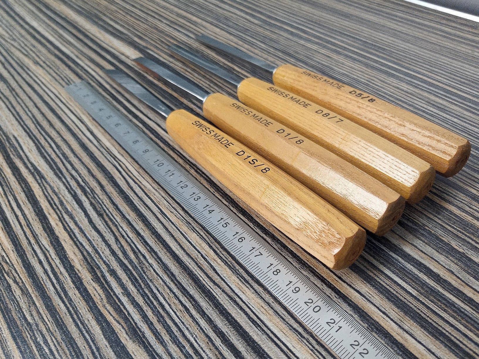 Tous les outils: 4x Stechbeitel / Schnitzwerkzeug swiss made – D'occasion à Reiden par Zofi-Brocki 3