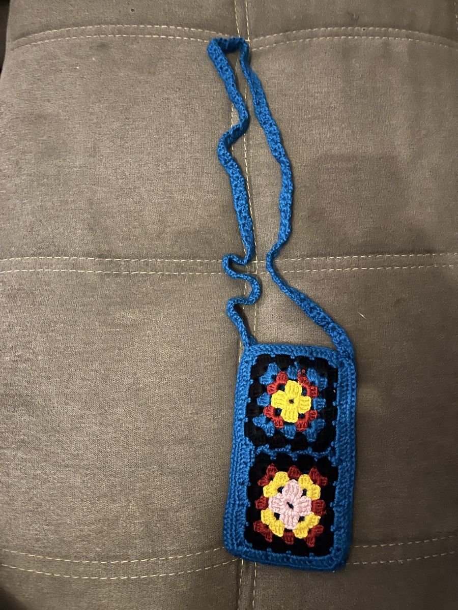 Borse: Crochet Phone Pouch Granny Square  – Nuovo e nell'imballaggio originale da Zürich venduto da aks_nyc5 4